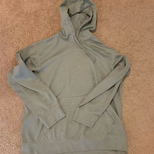 Gray Nike therma-fit hoodie